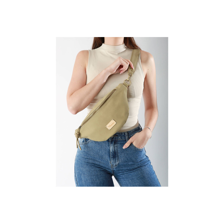 Woomen Vegan crossbody green 4