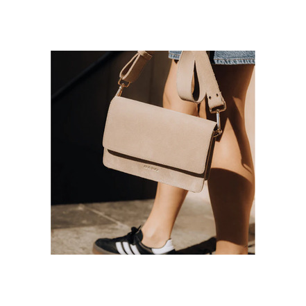 Ann Kurz crossbody lightbrown