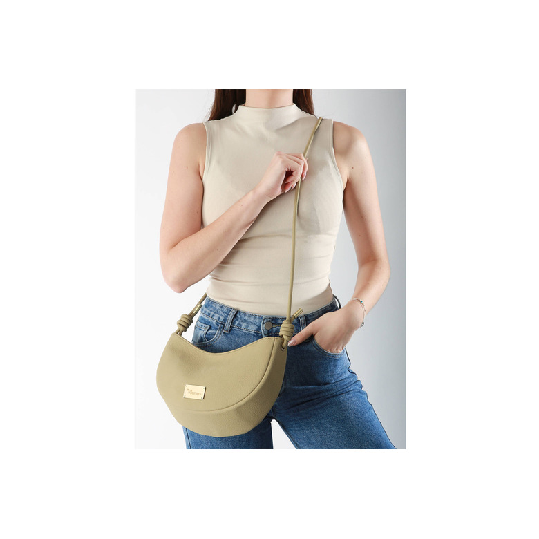 Woomen Vegan crossbody green 4