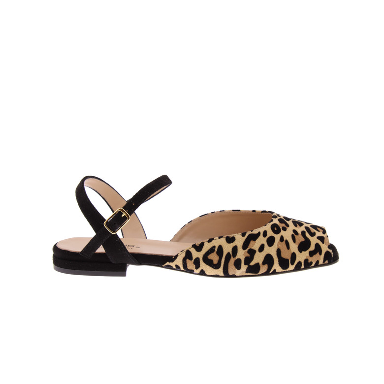 Status sandals brown