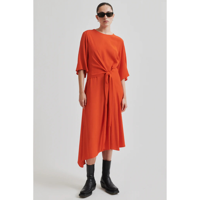 Second Female kleid rot 2
