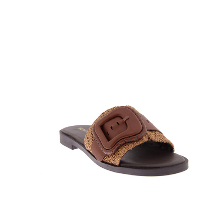 Noa Harmon tongs cognac