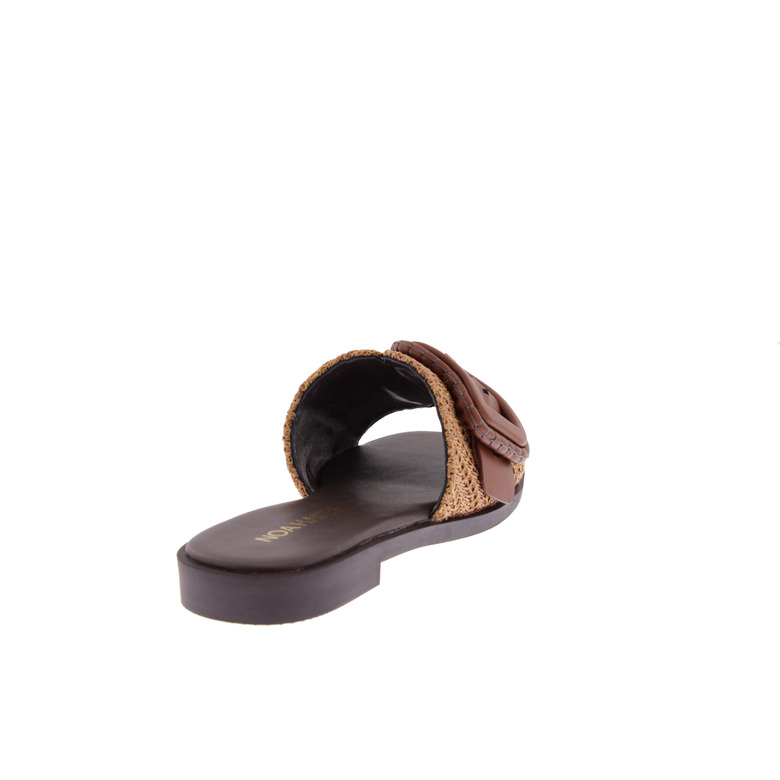 Noa Harmon tongs cognac 4