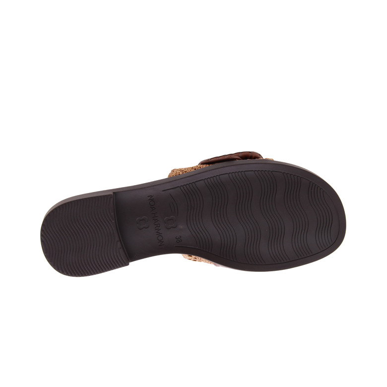 Noa Harmon tongs cognac 5
