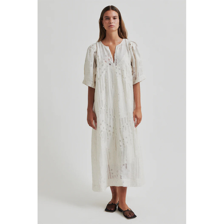 Second Female robe ecru 2