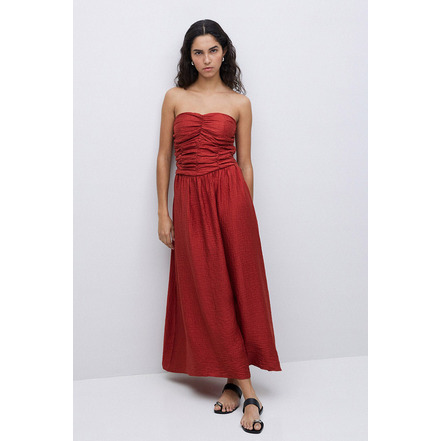 Yerse kleid rot