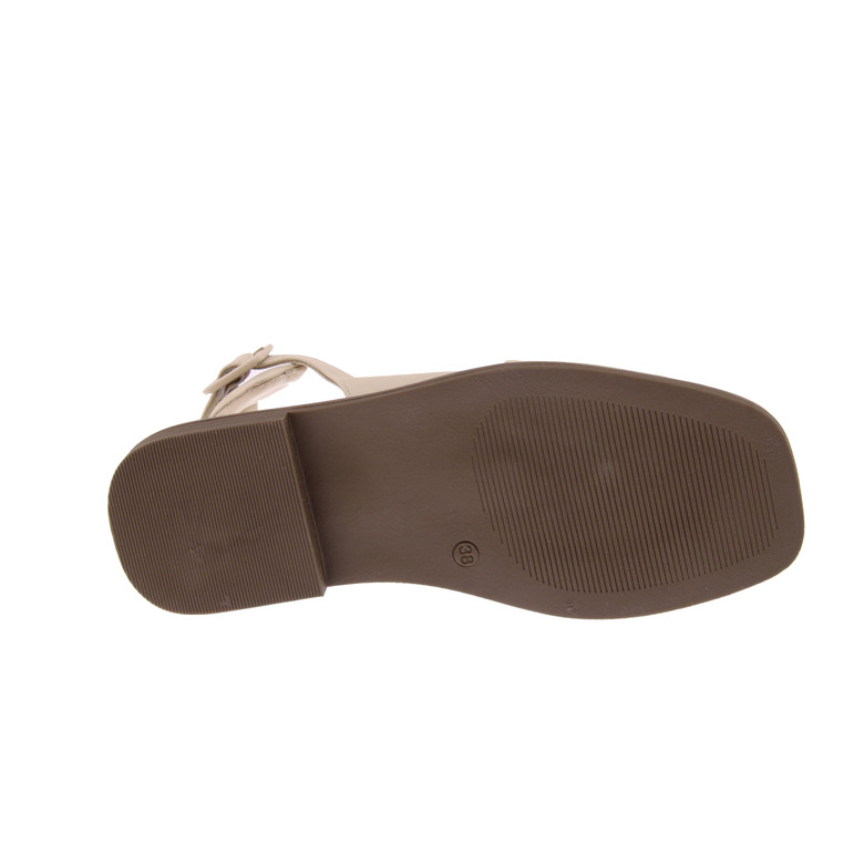 All Black sandals ecru 5
