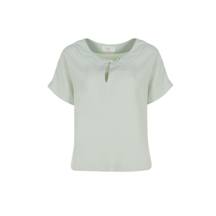 Her blouse groen