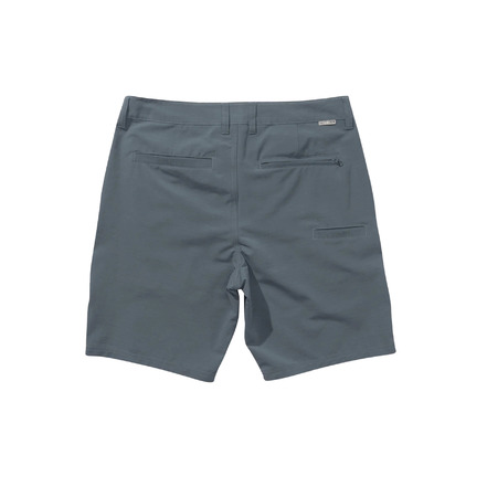 Salty Crew short green