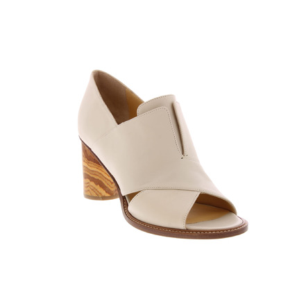 Atelier Content sandals ecru