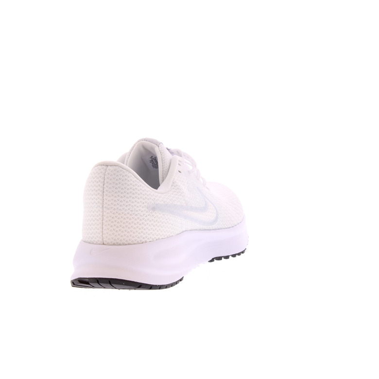 Nike sneakers wit 4