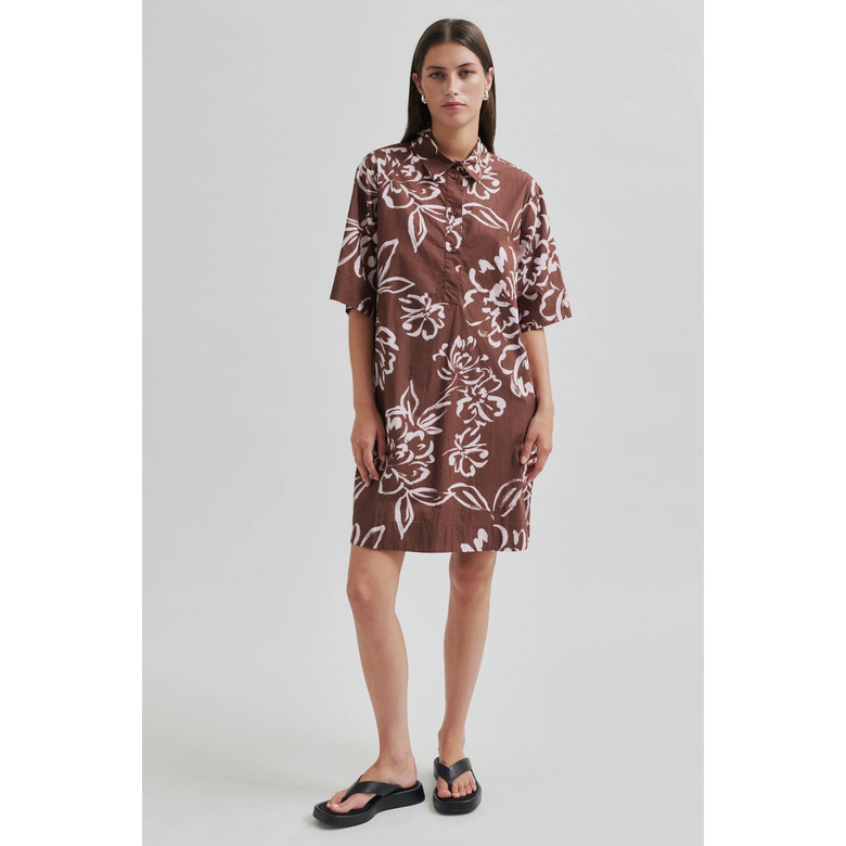 Second Female robe brun 2