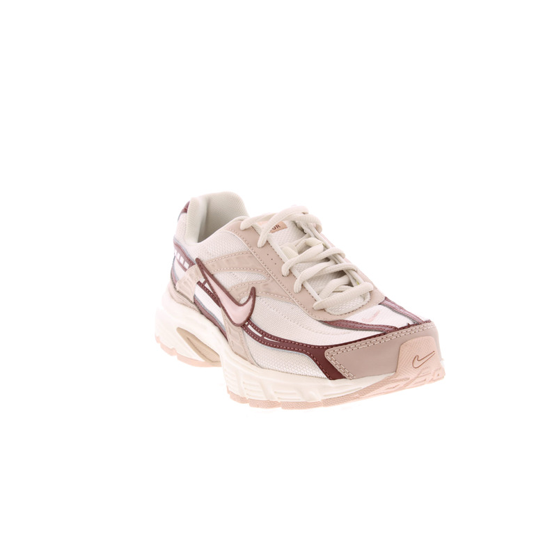Nike sneakers rose 2