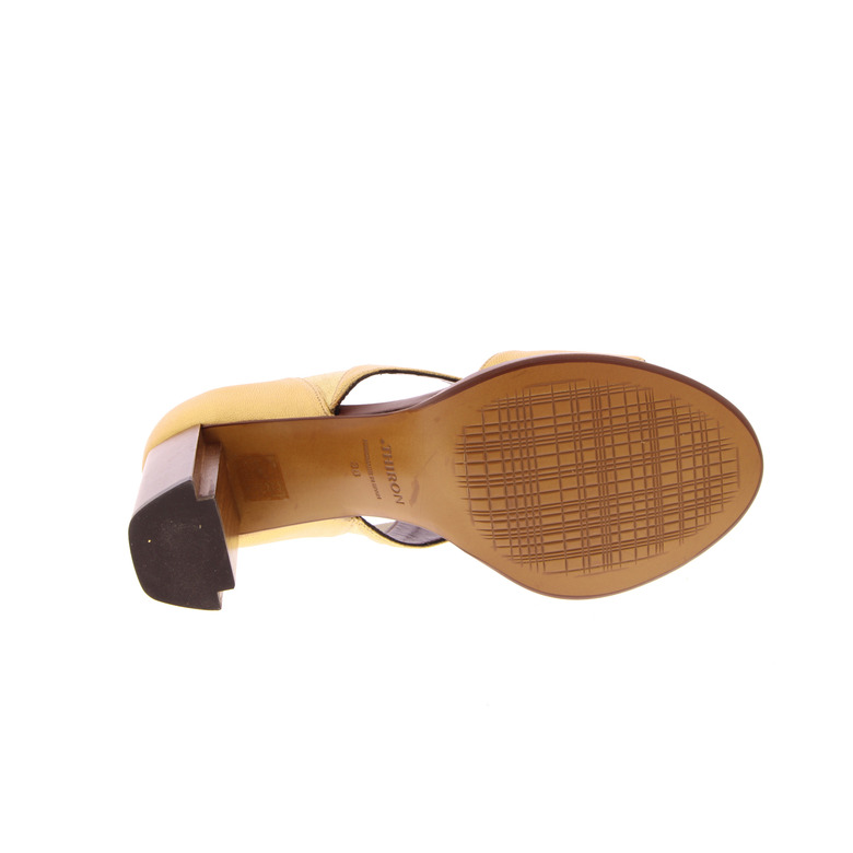Thiron sandalen goud 5