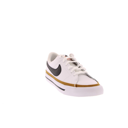 Nike sneakers white
