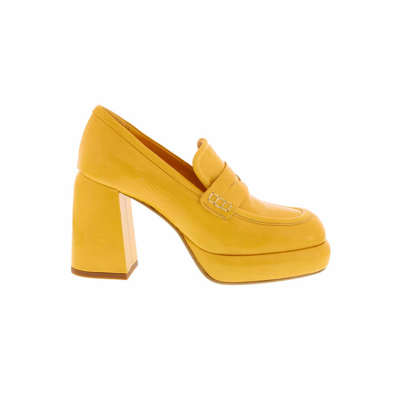 Curiosite mocassins geel 1