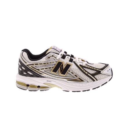New Balance sneakers silver