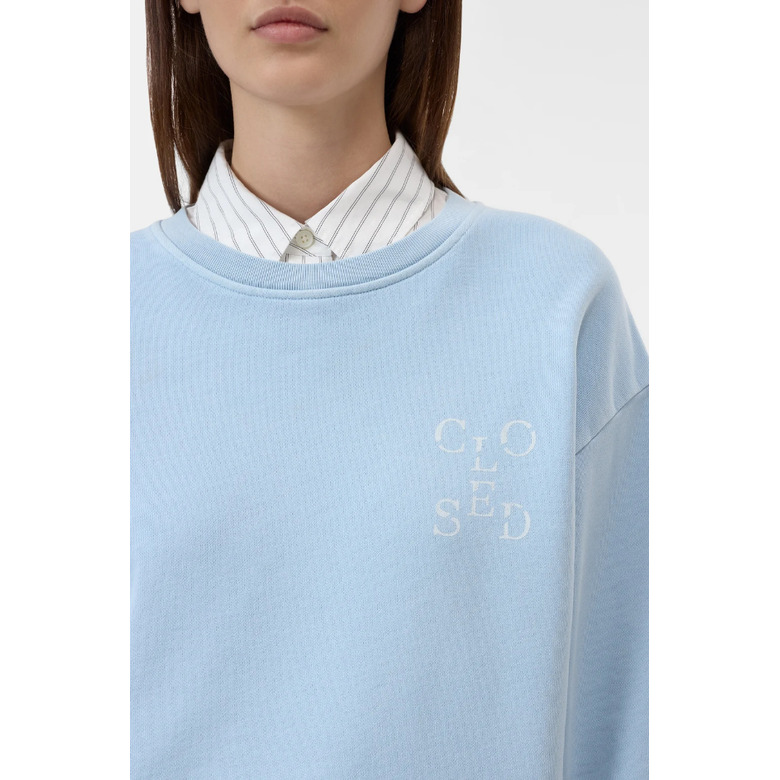 Closed sweater blue 3
