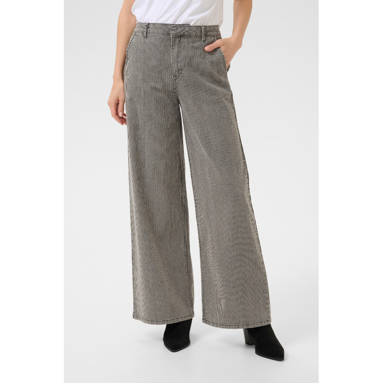 Cream trousers 30 inch black 2