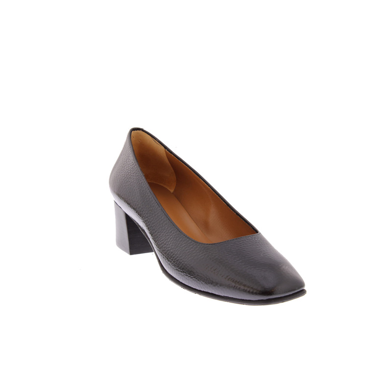 Voltan pumps black 2