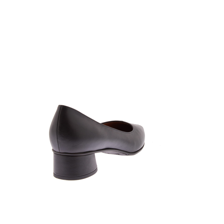 Voltan pumps black 4