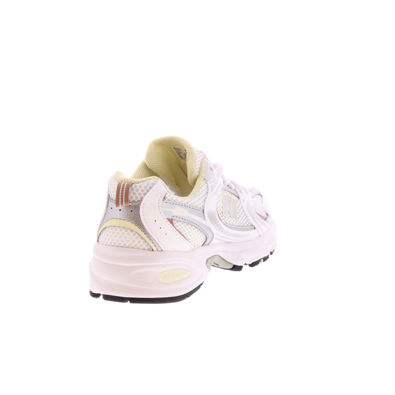 New Balance sneakers wit 4