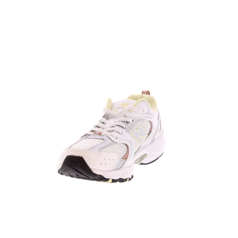 New Balance sneakers wit 3