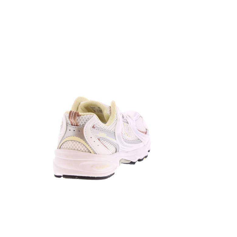 New Balance sneakers wit 4
