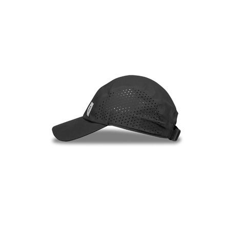 On Running hat black