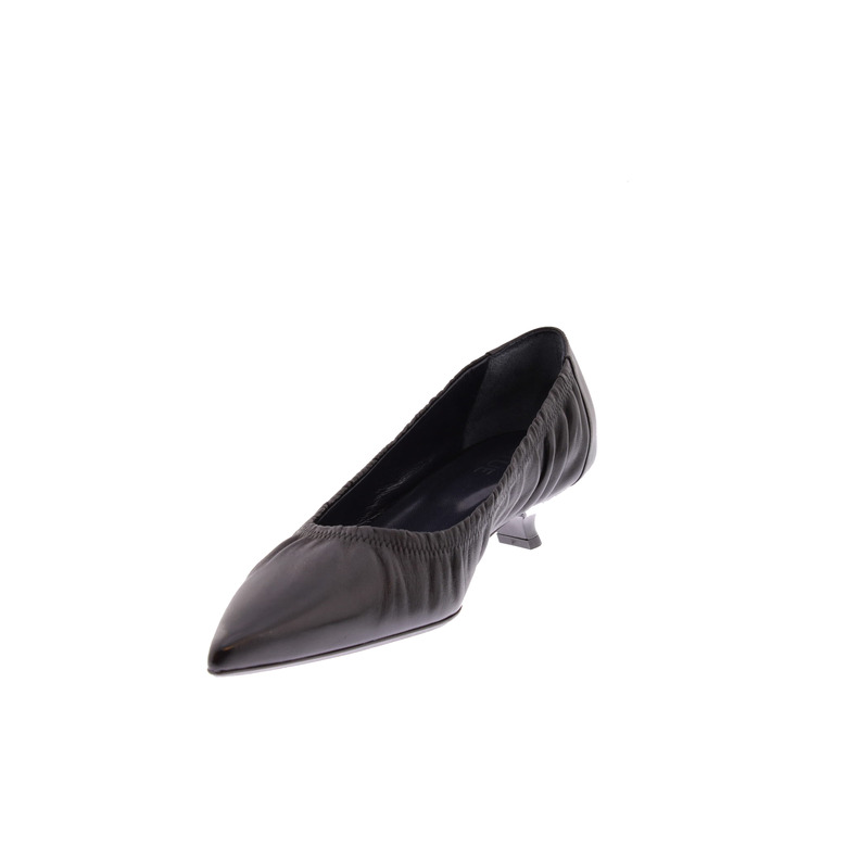 Rotue pumps schwarz 3