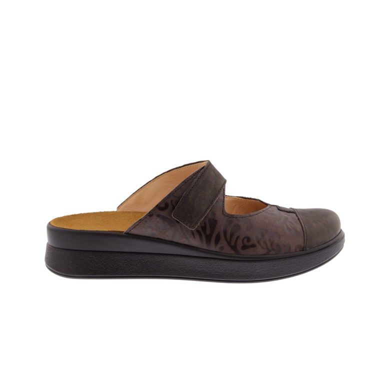 Think! thong slippers brown 1