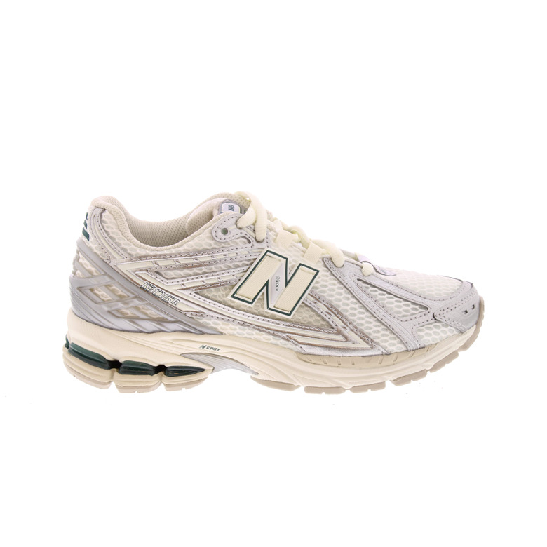 New Balance sneakers silver
