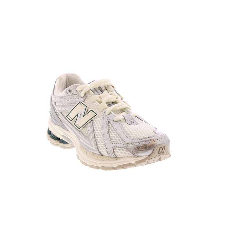 New Balance sneakers silver 2