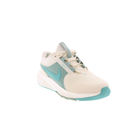 Nike sneakers white