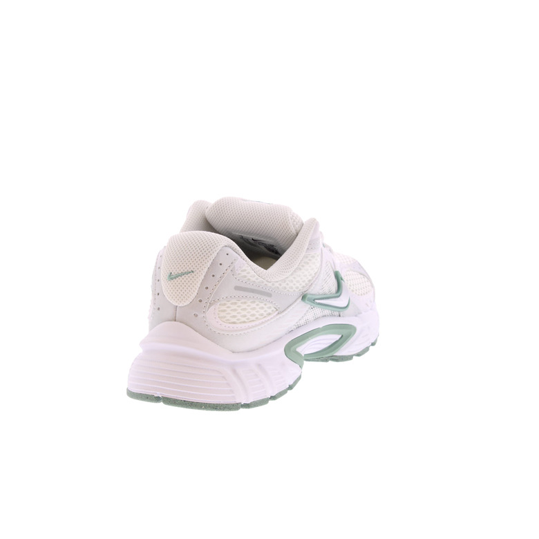 Nike sneakers white 4