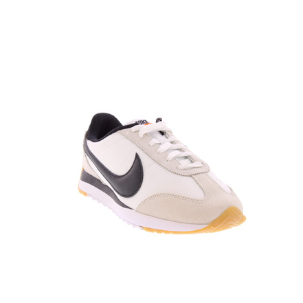 Nike sneakers white