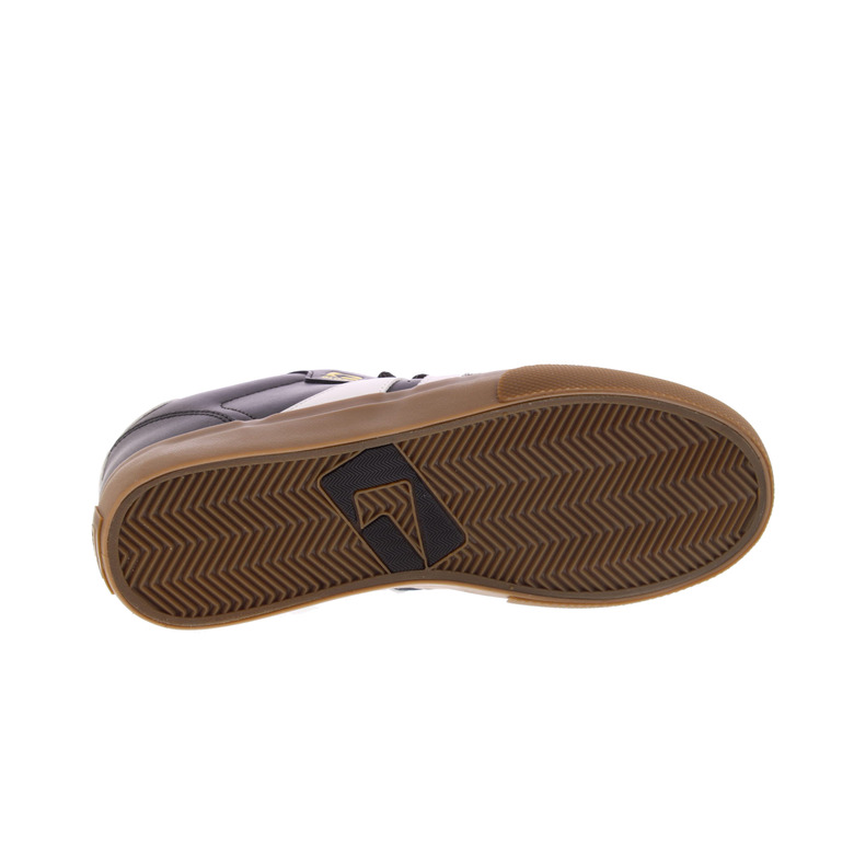 Globe sneakers black 5