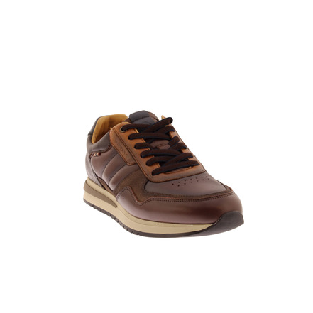 Ambitious sneakers bruin