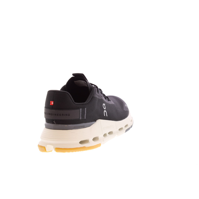 On Running sneakers schwarz 4