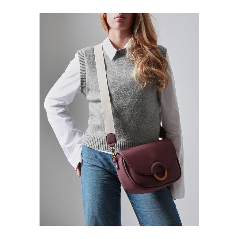 Woomen Vegan crossbody violet 4