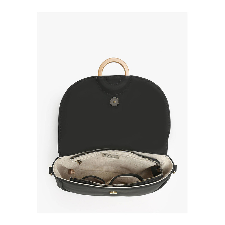 Woomen Vegan crossbody black 3