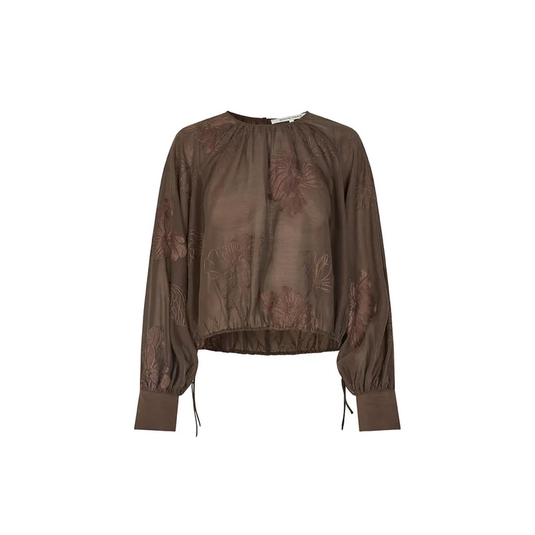 Second Female blouse brown 1