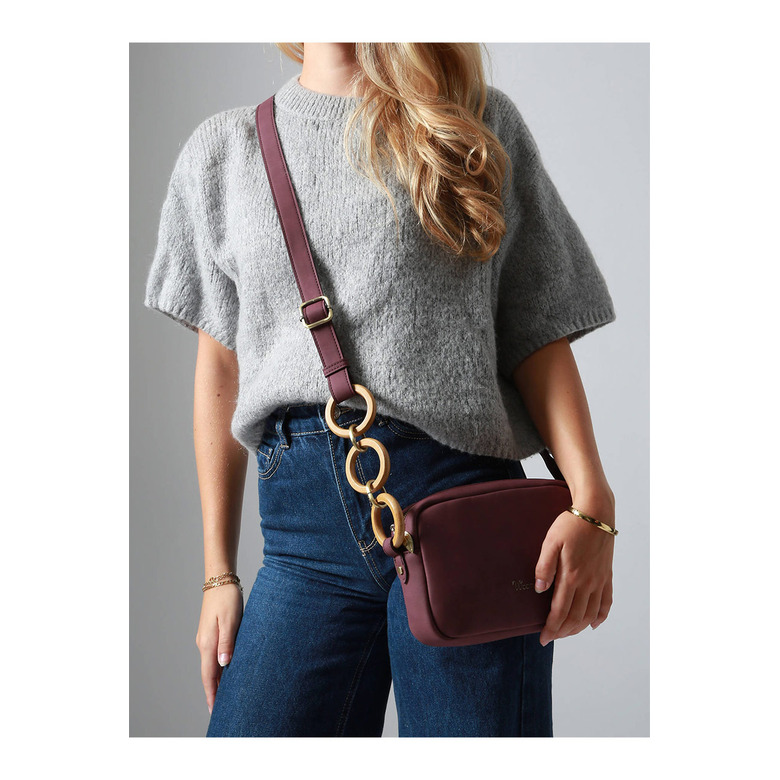 Woomen Vegan crossbody violet 4