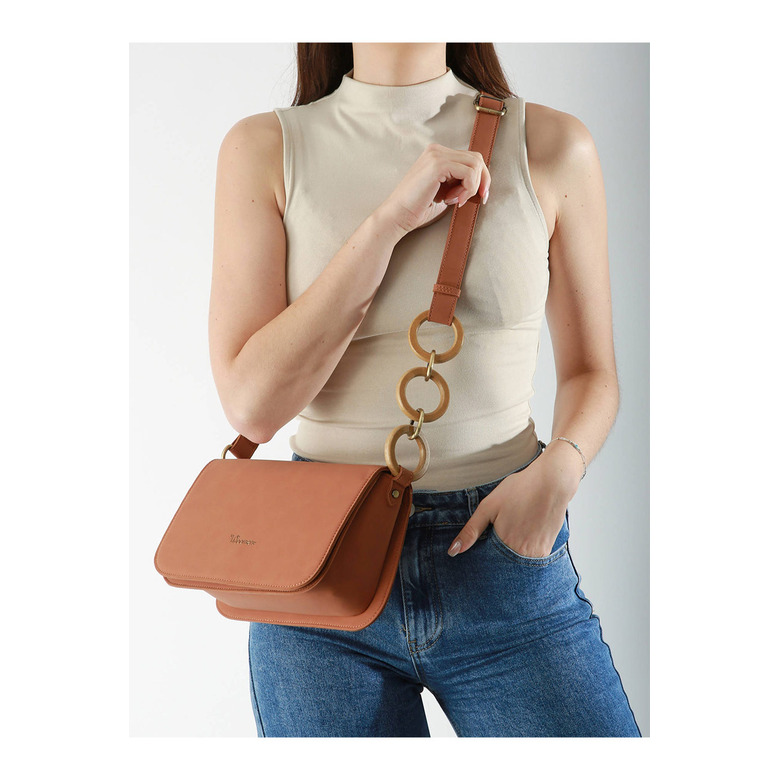 Woomen Vegan crossbody brown 4