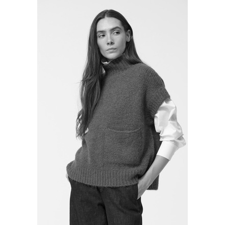 Humility pullover grau