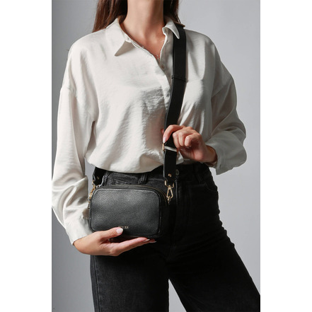 Etrier crossbody black