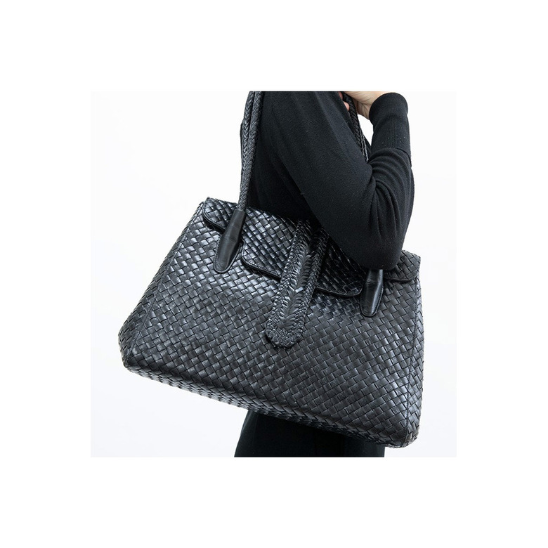 Allan K handbag --- 3