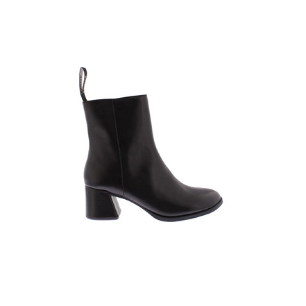 Camper ankle boots black