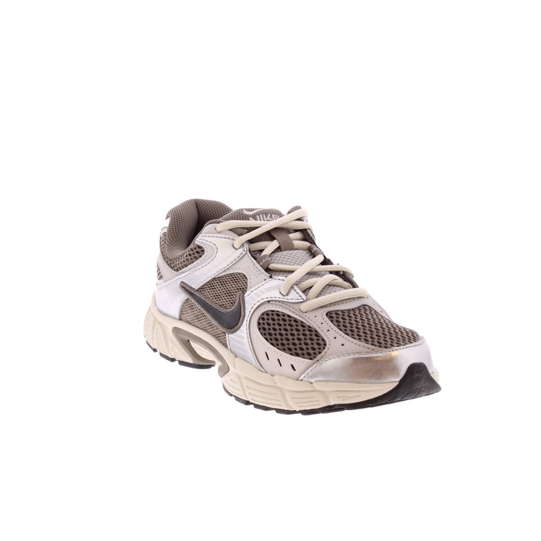 Nike sneakers taupe 2