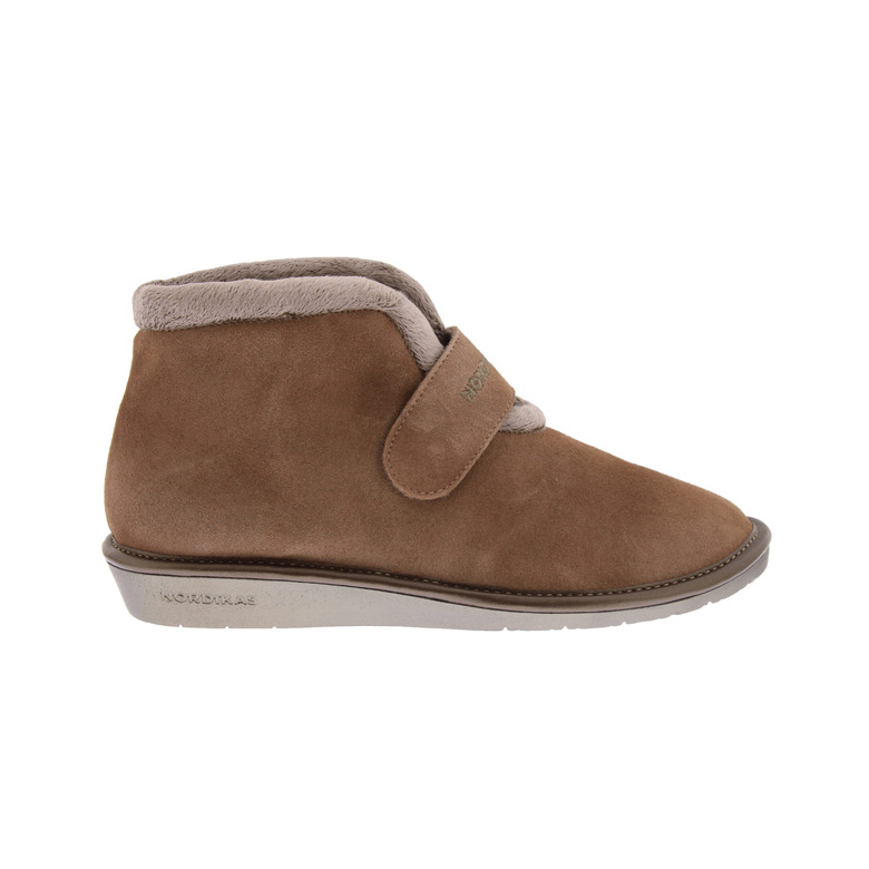 Nordika's slippers lightbrown 1